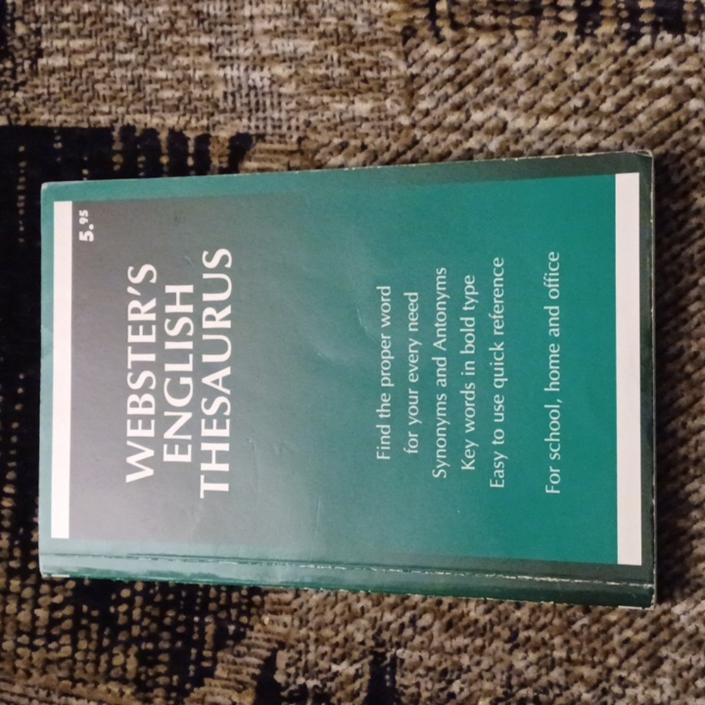 $4 Add-on Webster's English Thesaurus - Paperback Book